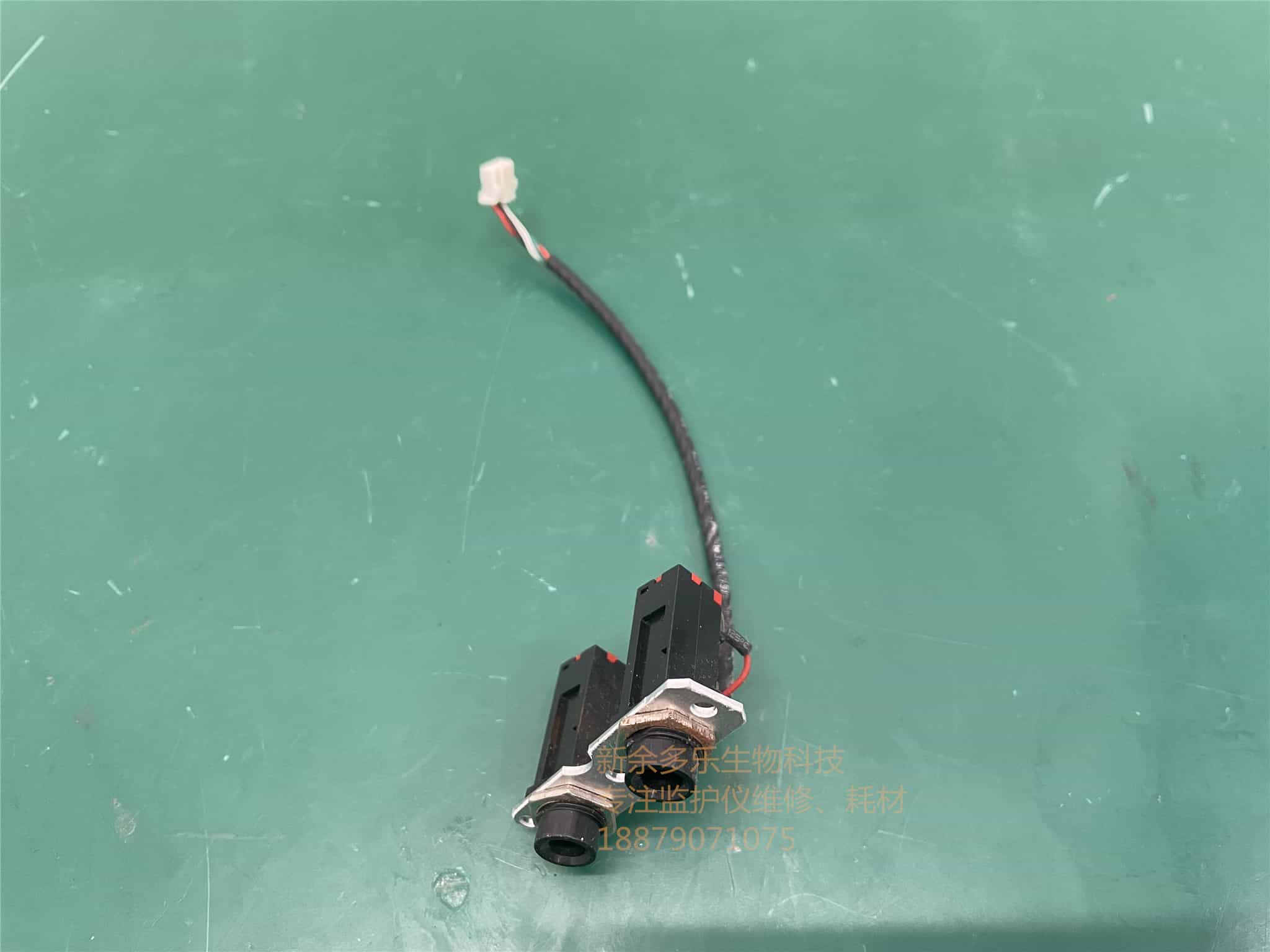 科曼C60監(jiān)護(hù)儀溫度板接口 jpg 科曼C60監(jiān)護(hù)儀溫度板接口 jpg